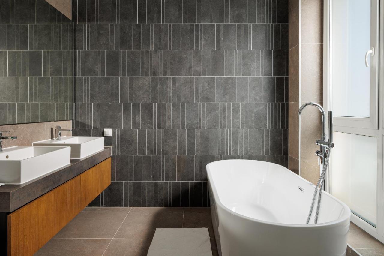 Mandala Designer Apartments With Free Private Parking, Near Mall Coresi Braşov Exterior foto
